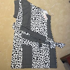 Off shoulder dress with belt